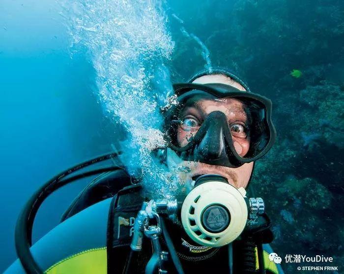 重启之极海听雷中，丁主管到底是什么背景?游戏画面